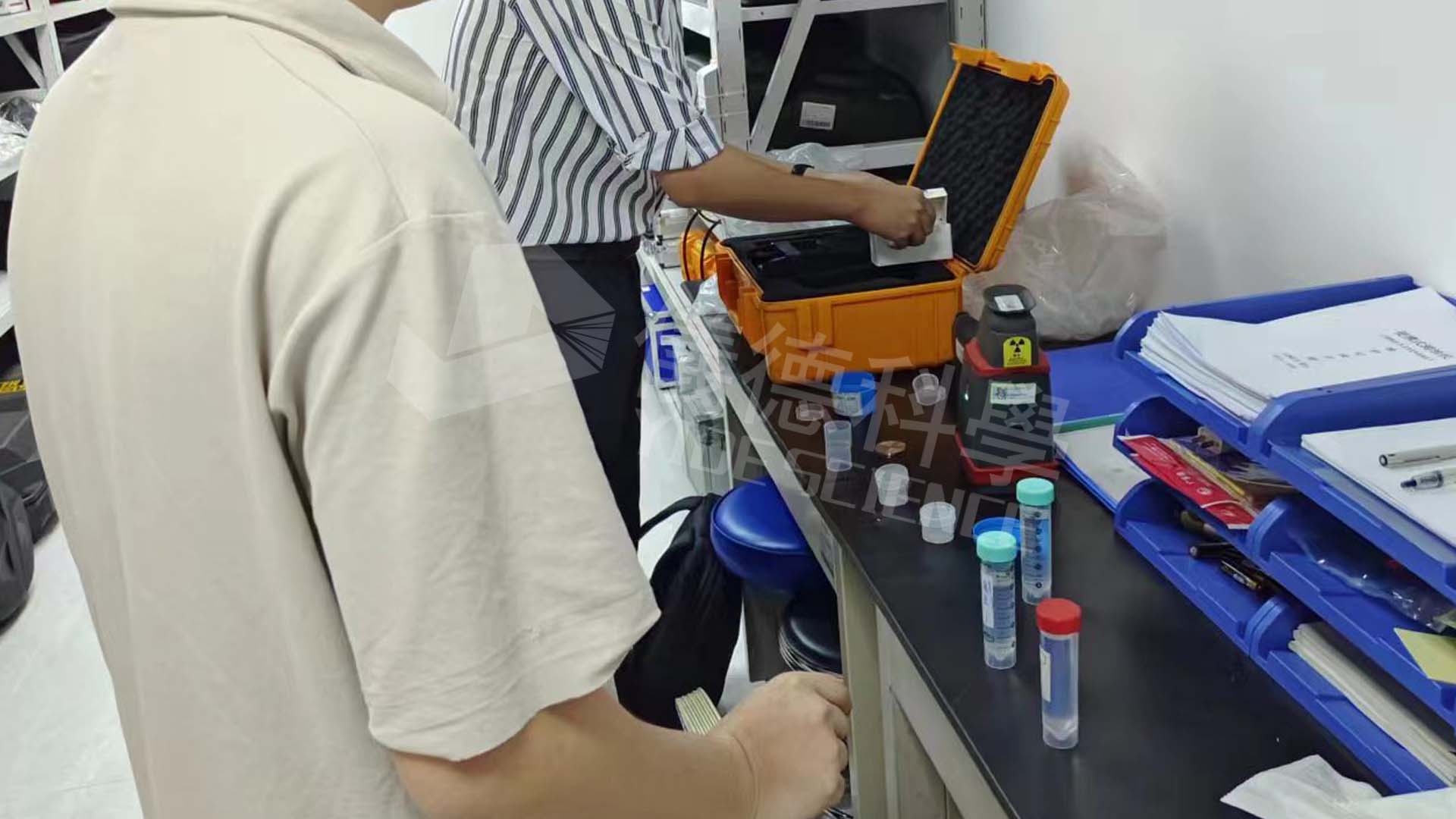 手持式光譜儀檢測(cè)液體是否金屬超標(biāo)【成功案例】 手持式光譜儀檢測(cè)液體是否金屬超標(biāo)【成功案例】